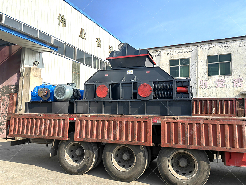 2PG1200X800大型全自動對輥制砂機發(fā)往四川成都